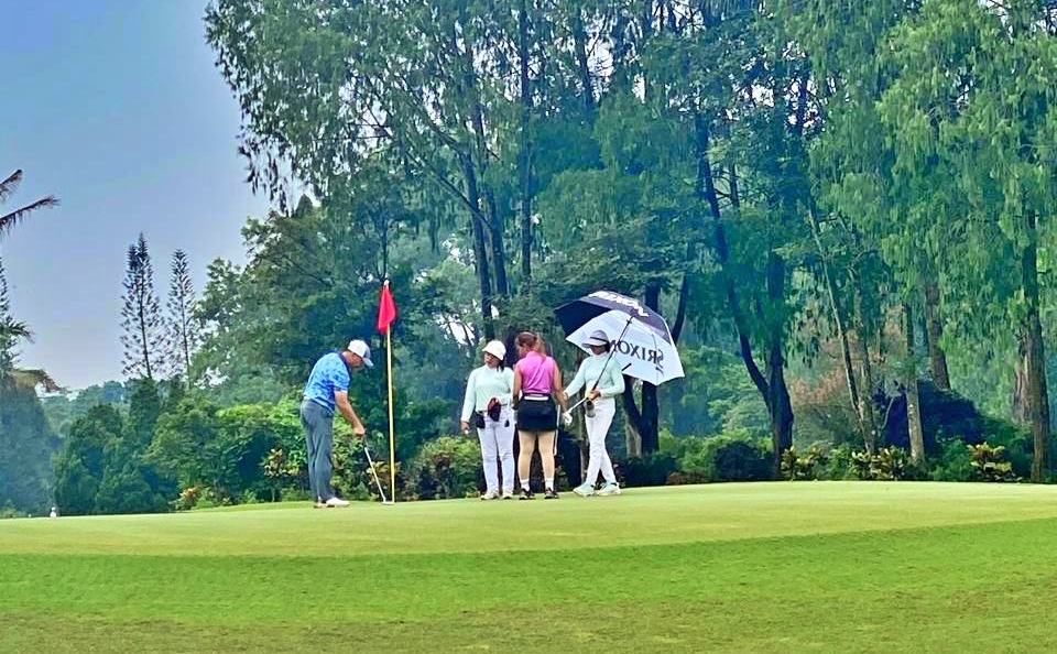 adi sucipto golf