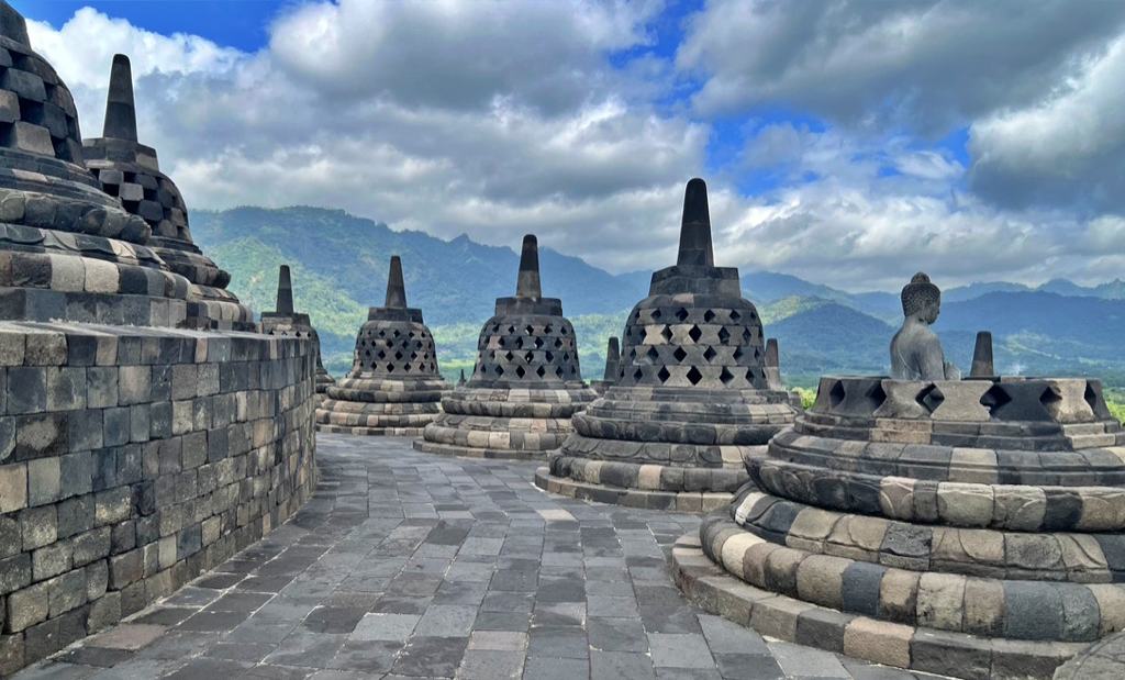 borobudur prambanan 1 day