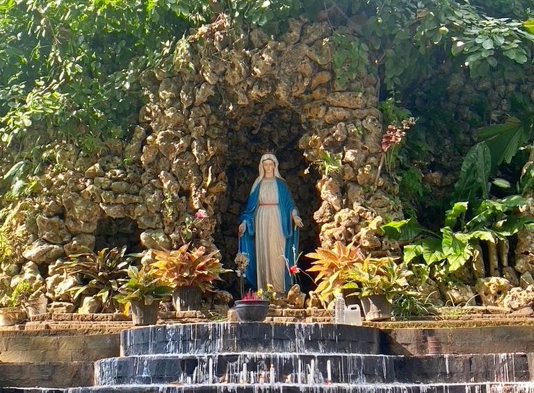 jatiningsih mary cave