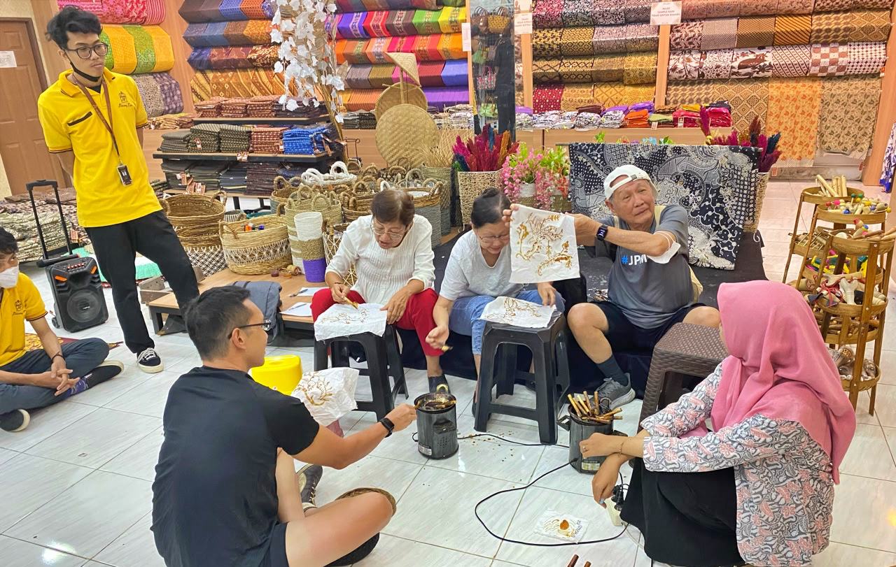 batik making workshop yogyakarta